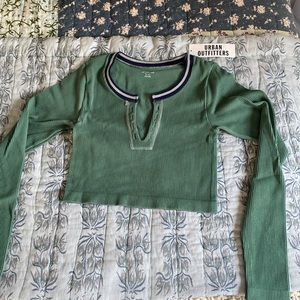 URBAN OUTFITTERS TOP